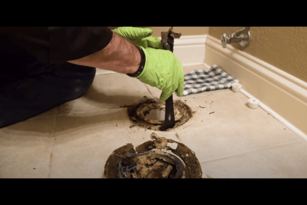 how to replace a toilet flange