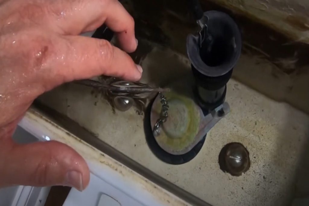 toilet flapper not sealing