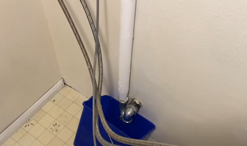 Checking the drain to stop washing machine standpipe overflowing