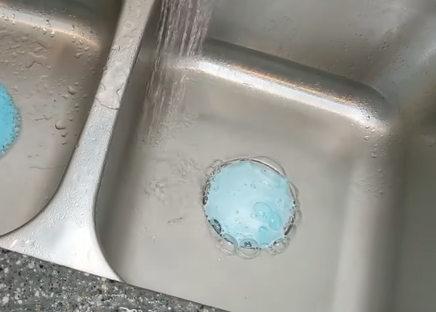 Using a garbage disposal cleaner